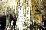 cliquer pour découvrir les grottes de Villefranche